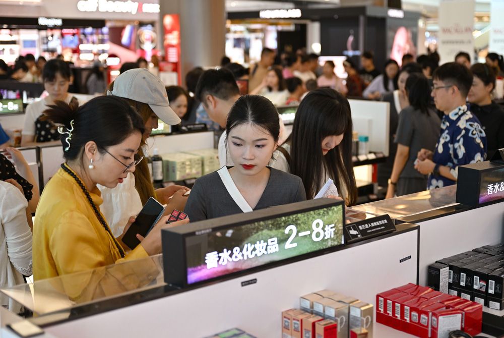 欧洲时报–欧时网-欧时大参-海南离岛免税人气旺 “十一”假期前4天销售额超6亿元