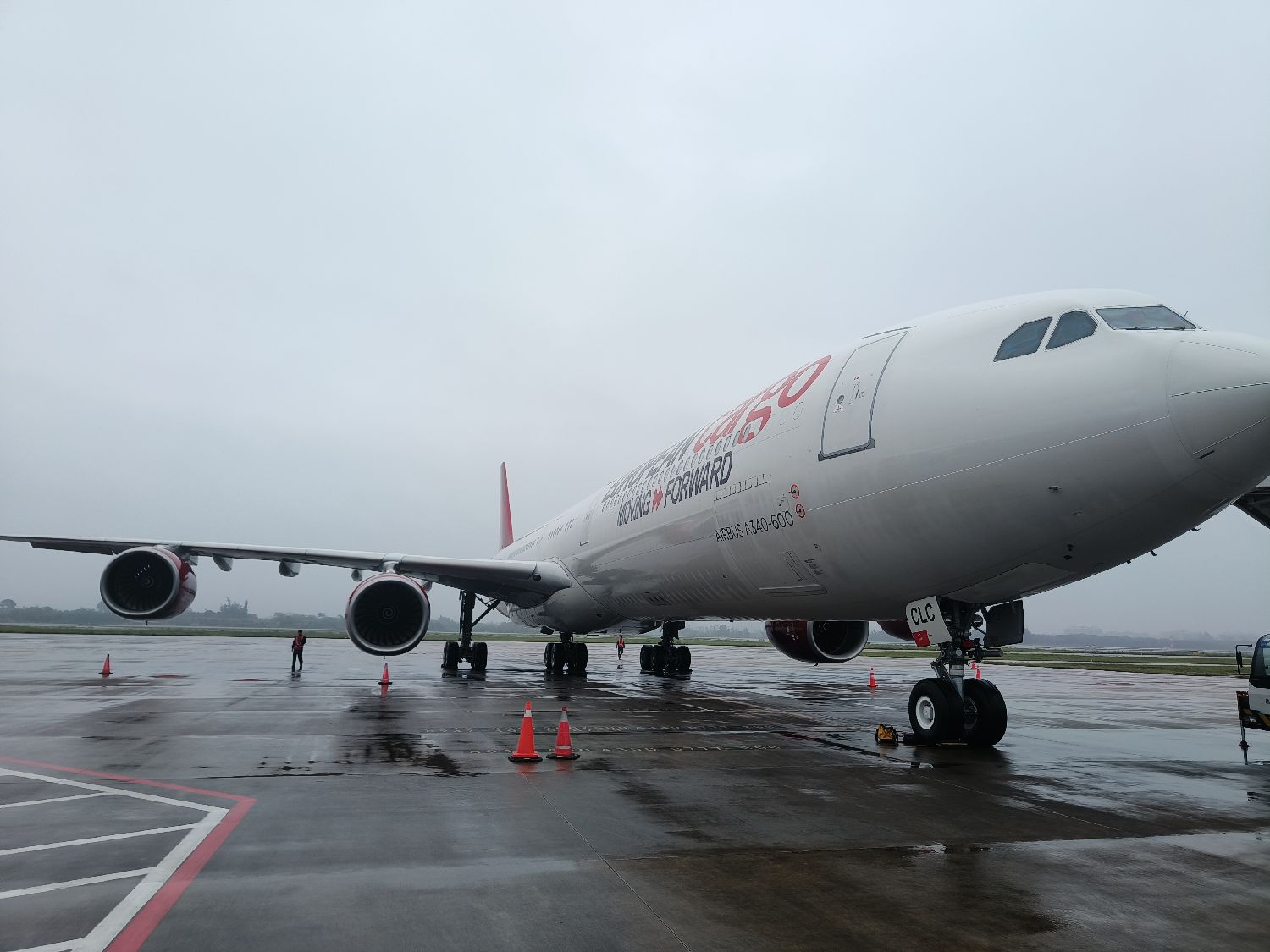 欧洲时报–欧时网-欧时大参-海南首条往返英国货运航线开通