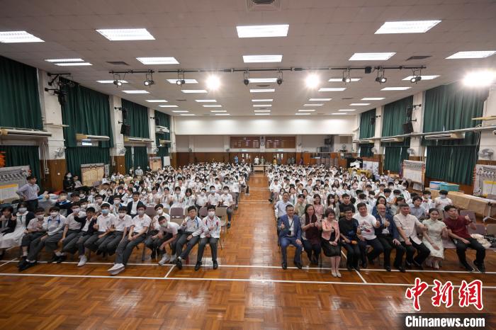 欧洲时报–欧时网-欧时大参-传统曲艺进校园 香港培侨中学举行传统