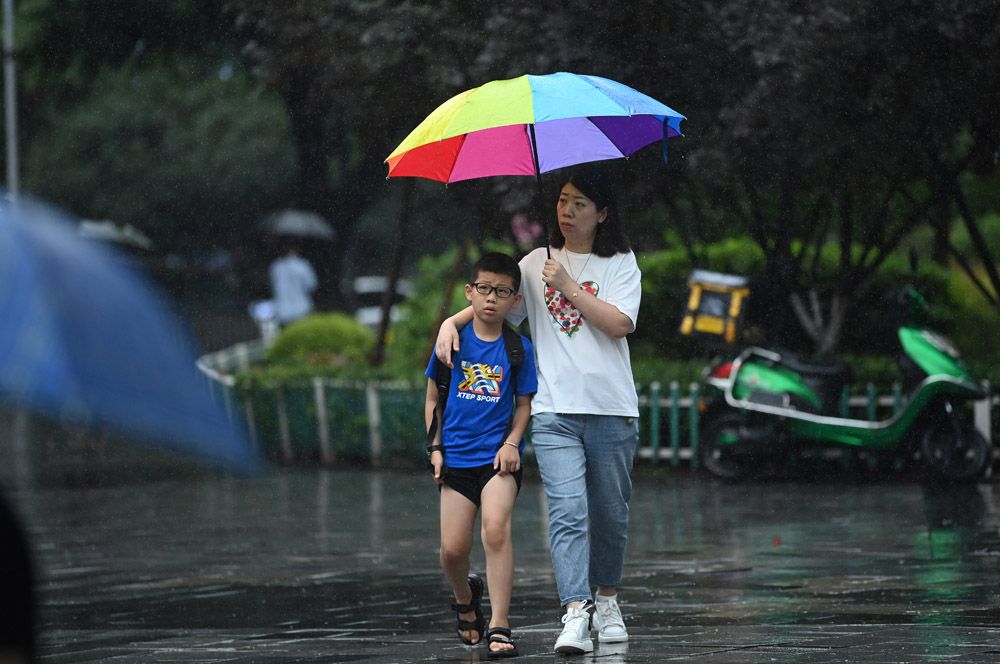 欧洲时报–欧时网-欧时大参-受强降雨影响 重庆通远门城墙局部垮塌