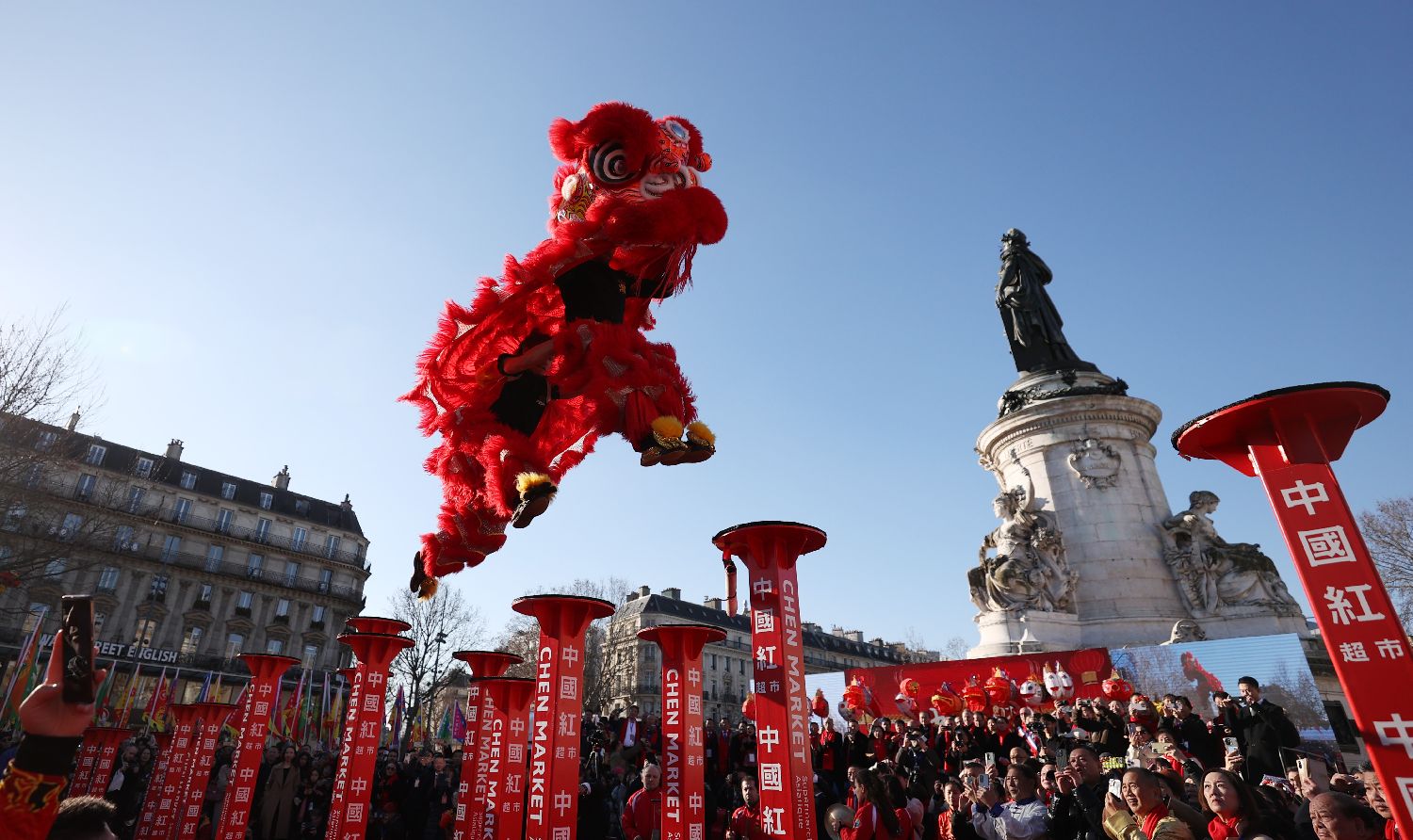 欧洲时报–欧时网-欧时大参-巴黎举办旅法华侨华人春节庙会及美食节