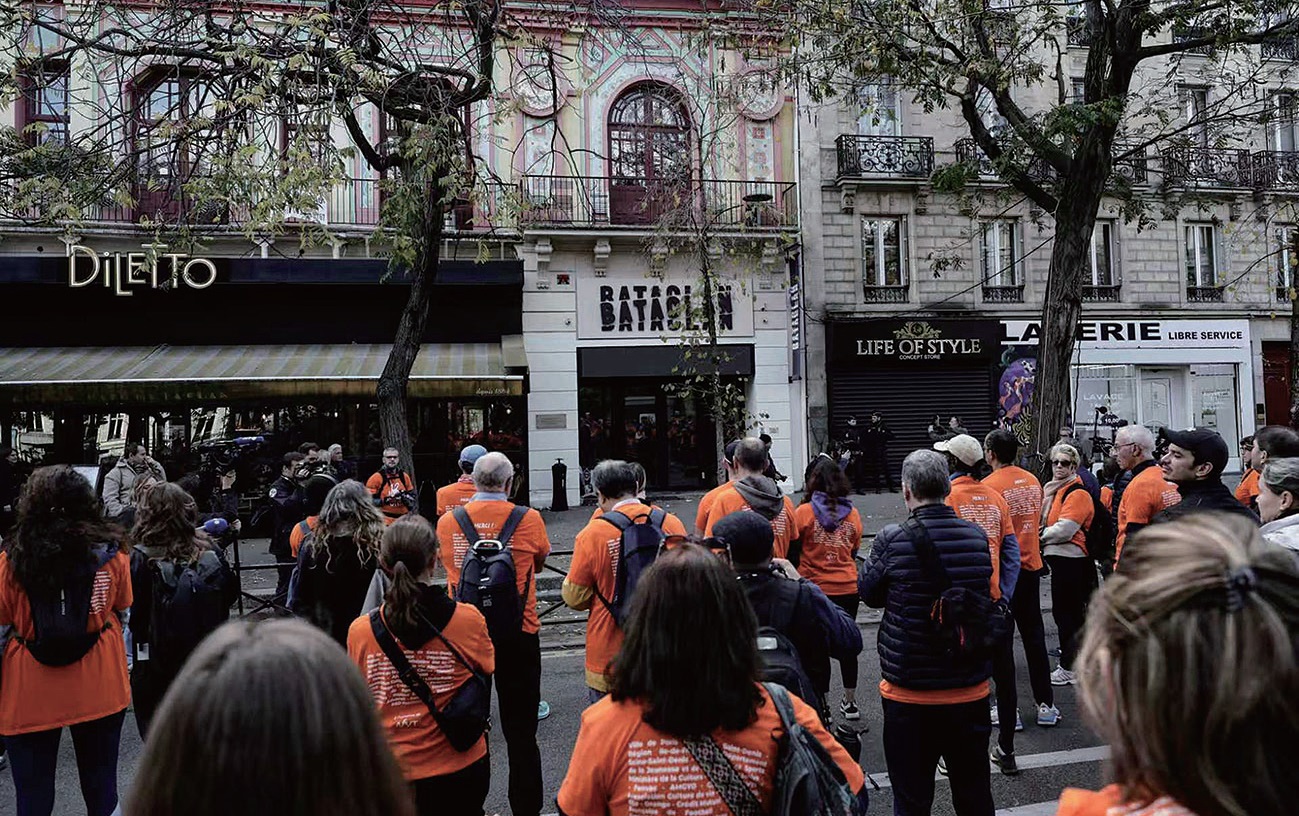 民众参与悼念11·13恐袭“自由长跑”