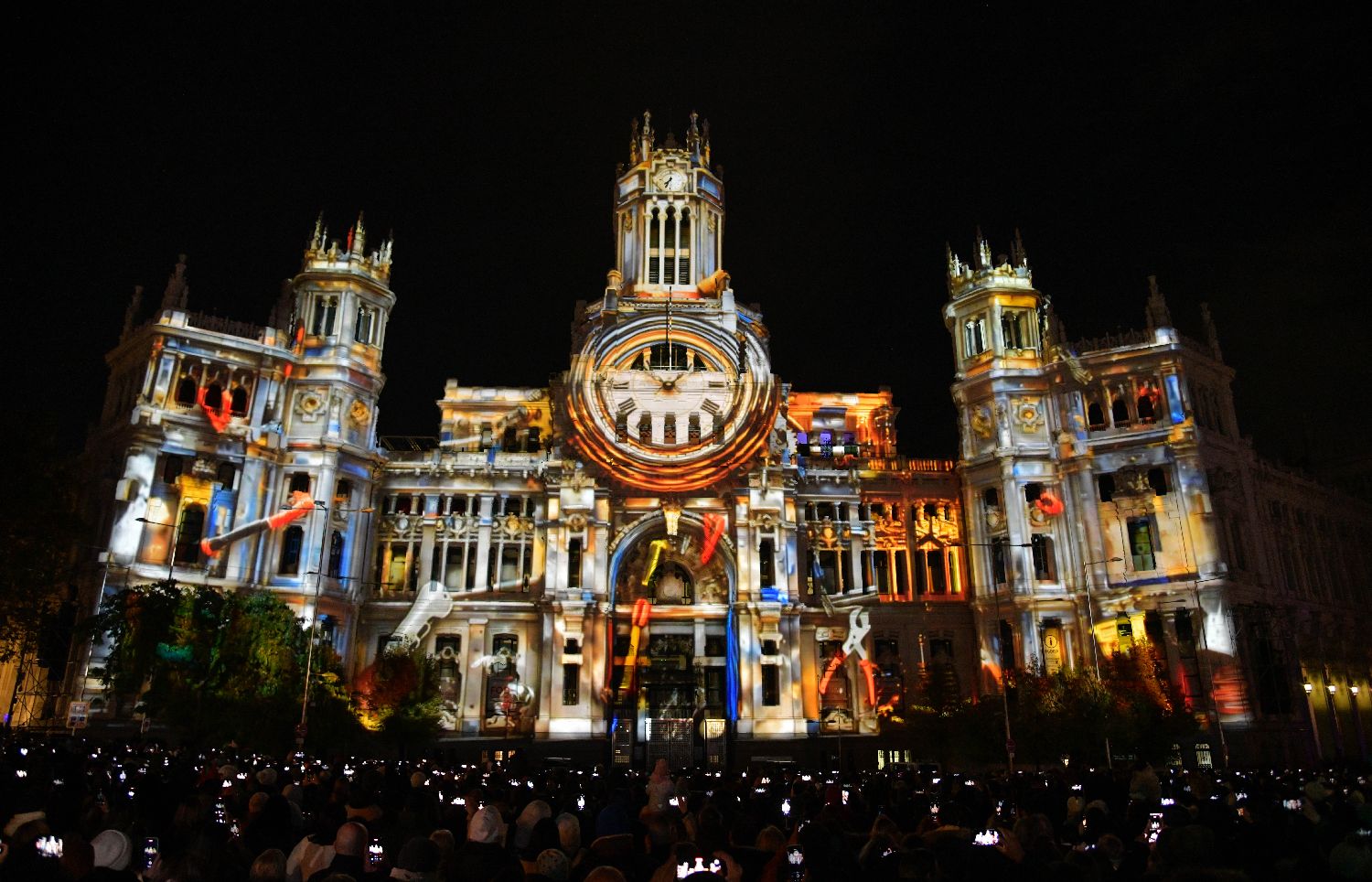 西班牙马德里举行圣诞亮灯仪式