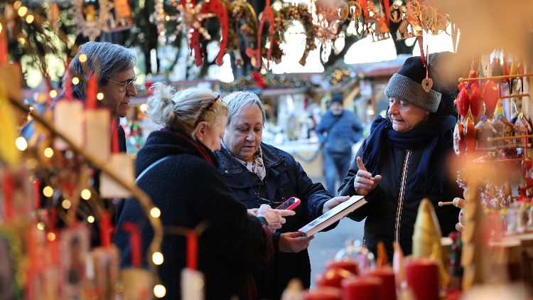 意大利罗马市集节日氛围浓厚