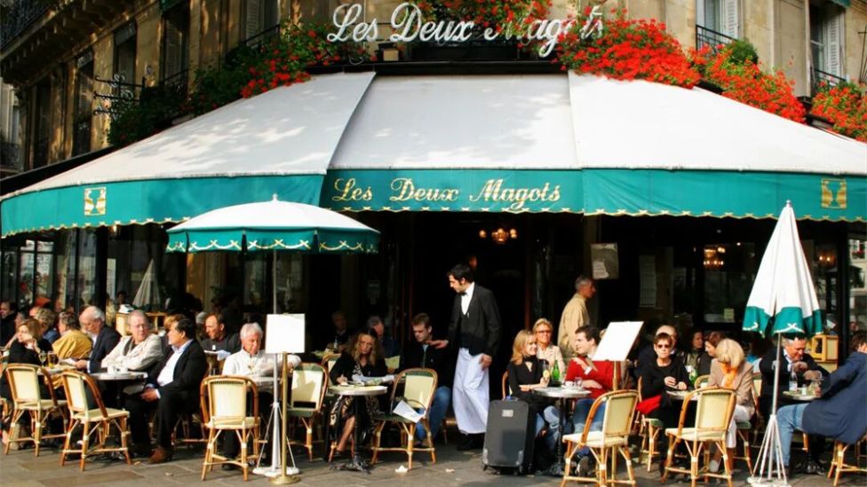 巴黎暴雪140个航班取消！医生罢工急诊告急！法棍之后，咖啡馆和小酒馆也要申遗？超速或面临监禁！