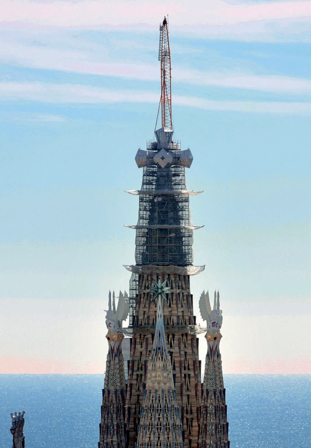 西班牙圣家堂“百年工程”终于封顶