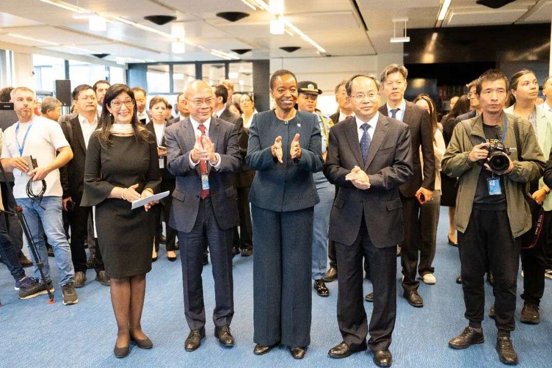 共襄月壤、共赴未来